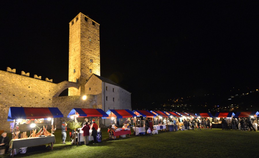 Mediterraner Winter in der Schweiz: Weihnachtsstimmung unter Palmen