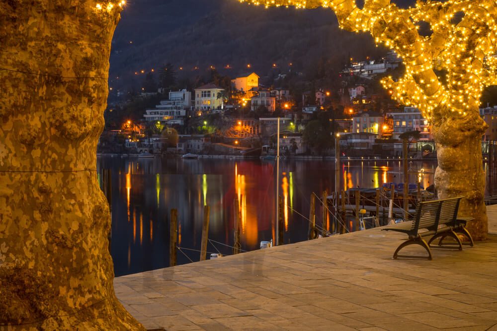 Weihnachtliche Romantik in Ascona (Bild: RnDmS - shutterstock.com)