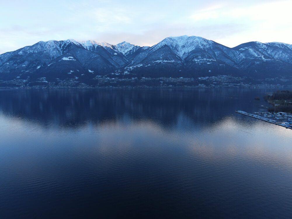 Winterwanderparadies am Lago Maggiore entdecken (Bild: Jojo Photos - shutterstock.com)