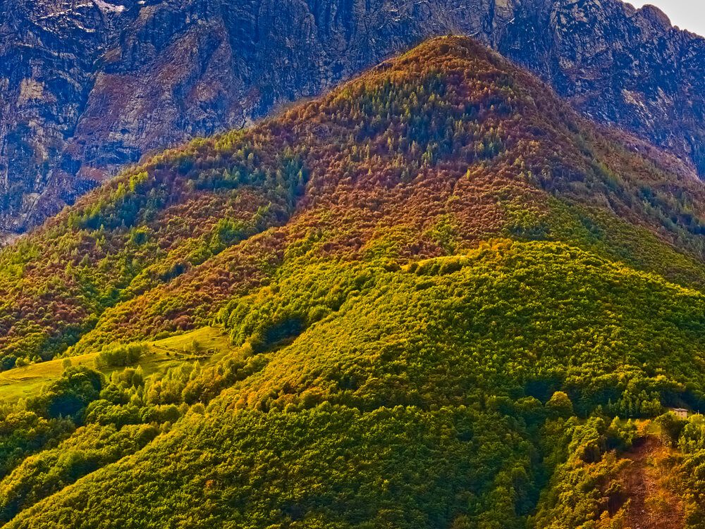  Beeindruckende Tessiner Herbst-Landschaften erleben (Bild: Maurice Lesca - shutterstock.com)